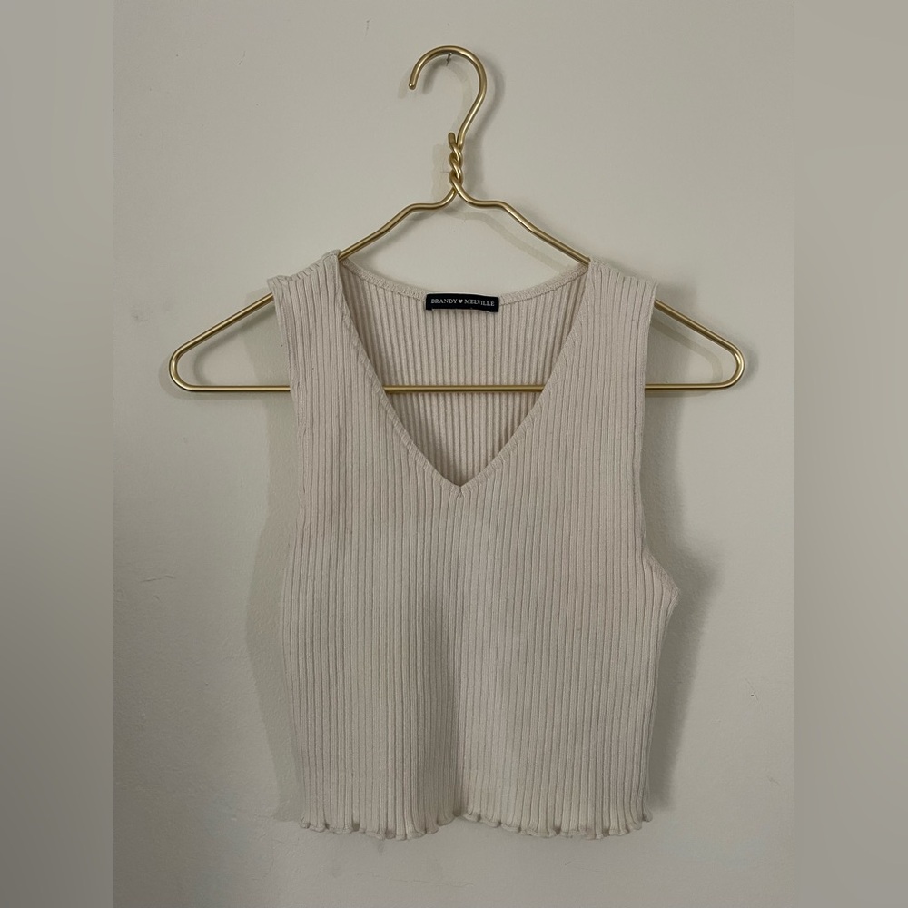 Brandy Melville/ Cropped Vneck Basic - image 3